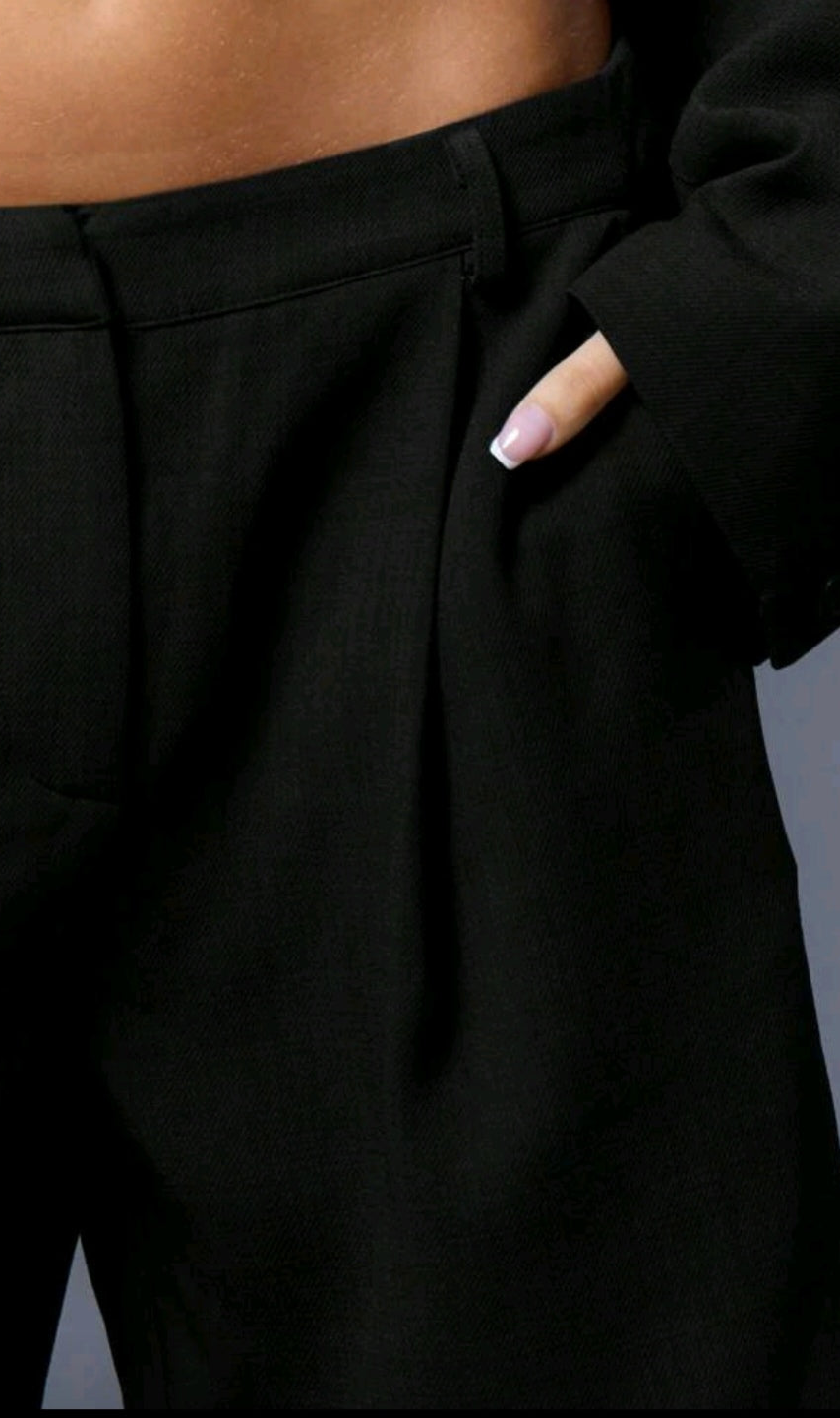 Ensemble Noir Essential