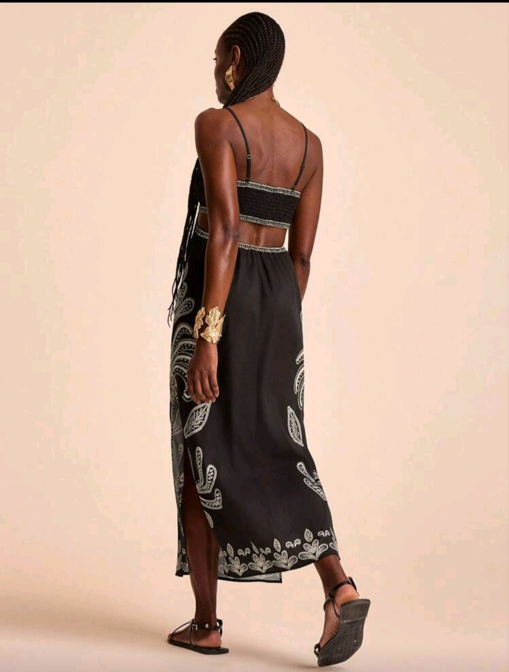 Robe élégamment structurée