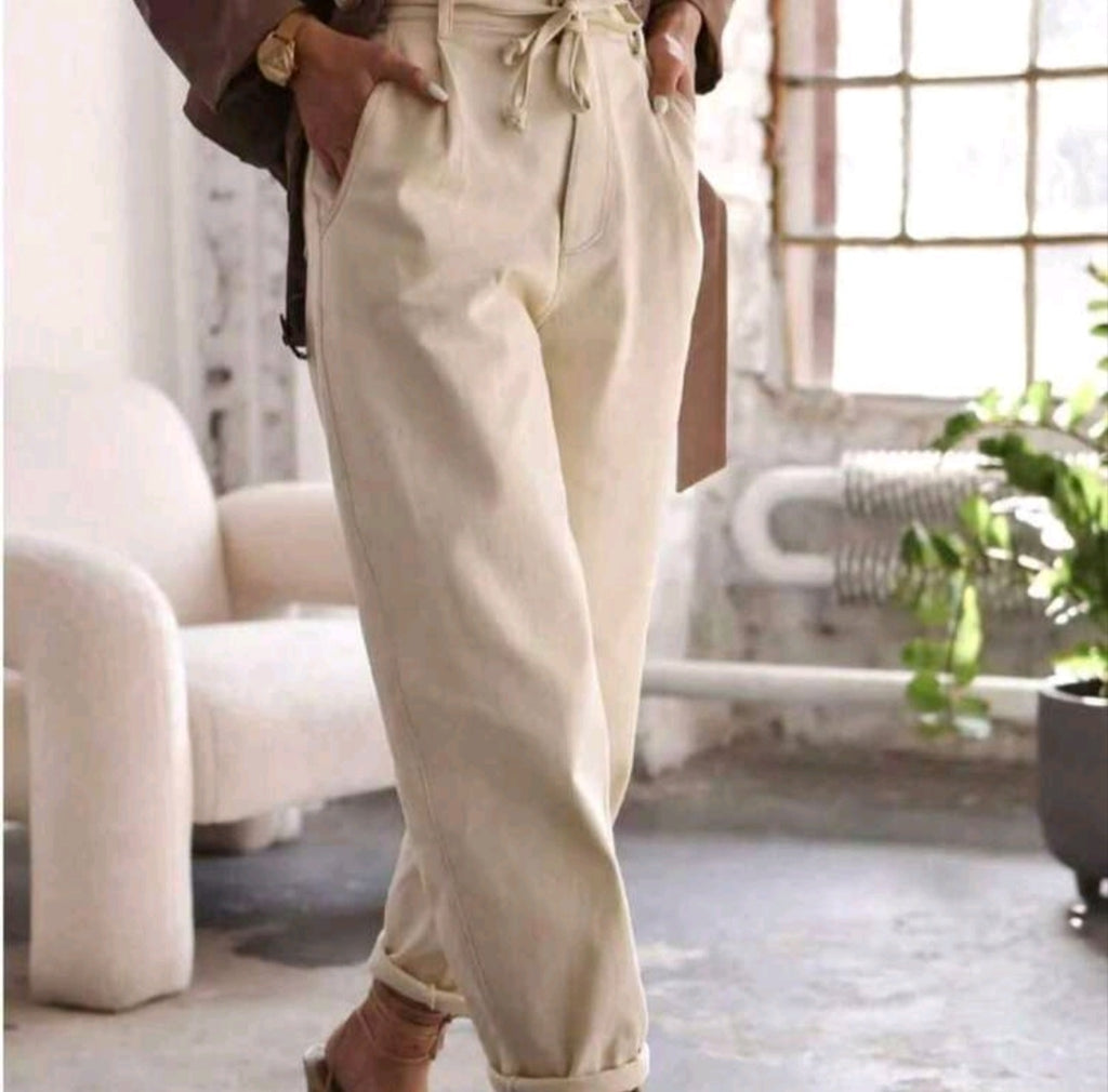 Pantalon Fuselé Crème à Pinces